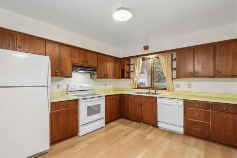 609 E Hickory Street Riverside IA 52327