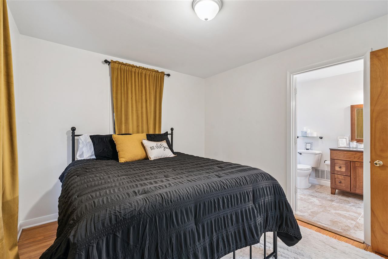 1237 Melrose Avenue Iowa City IA 52246