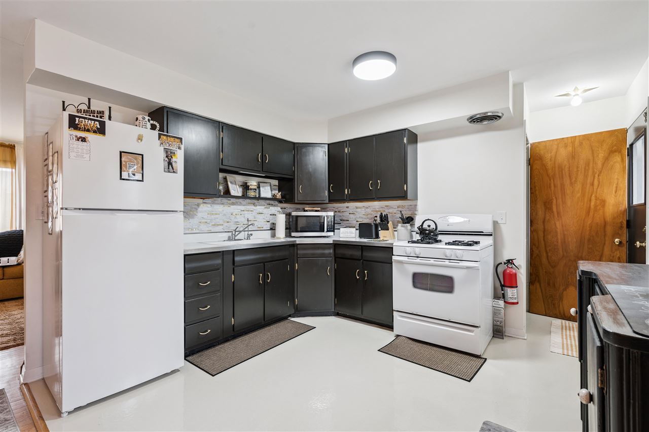 1237 Melrose Avenue Iowa City IA 52246