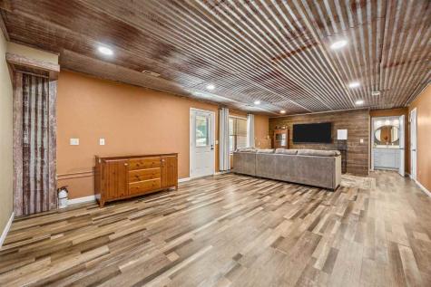 168 290th Street West Branch IA 52358