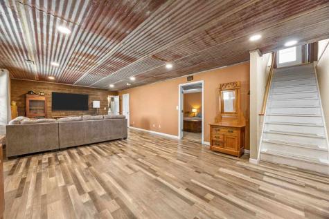 168 290th Street West Branch IA 52358