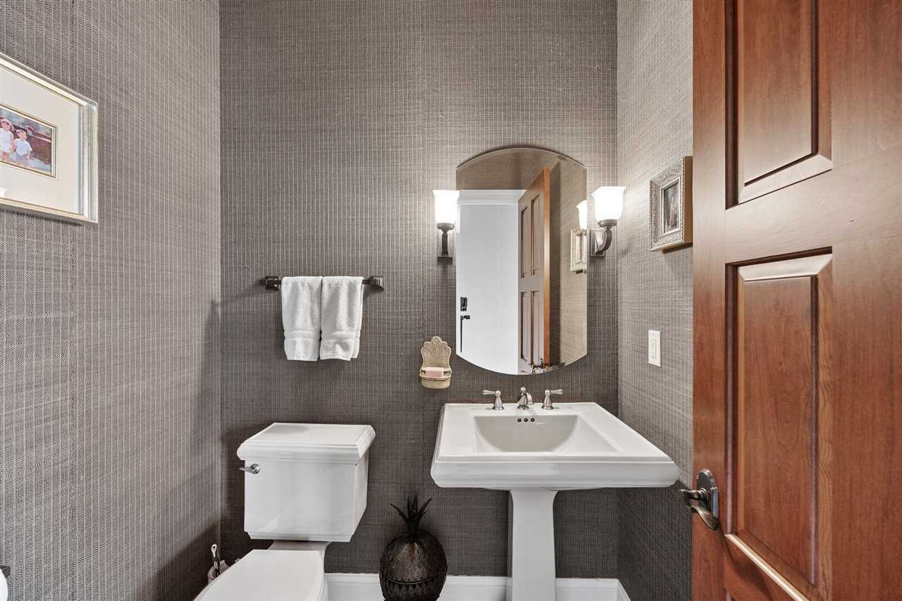 951 Highland Park Avenue Coralville IA 52241