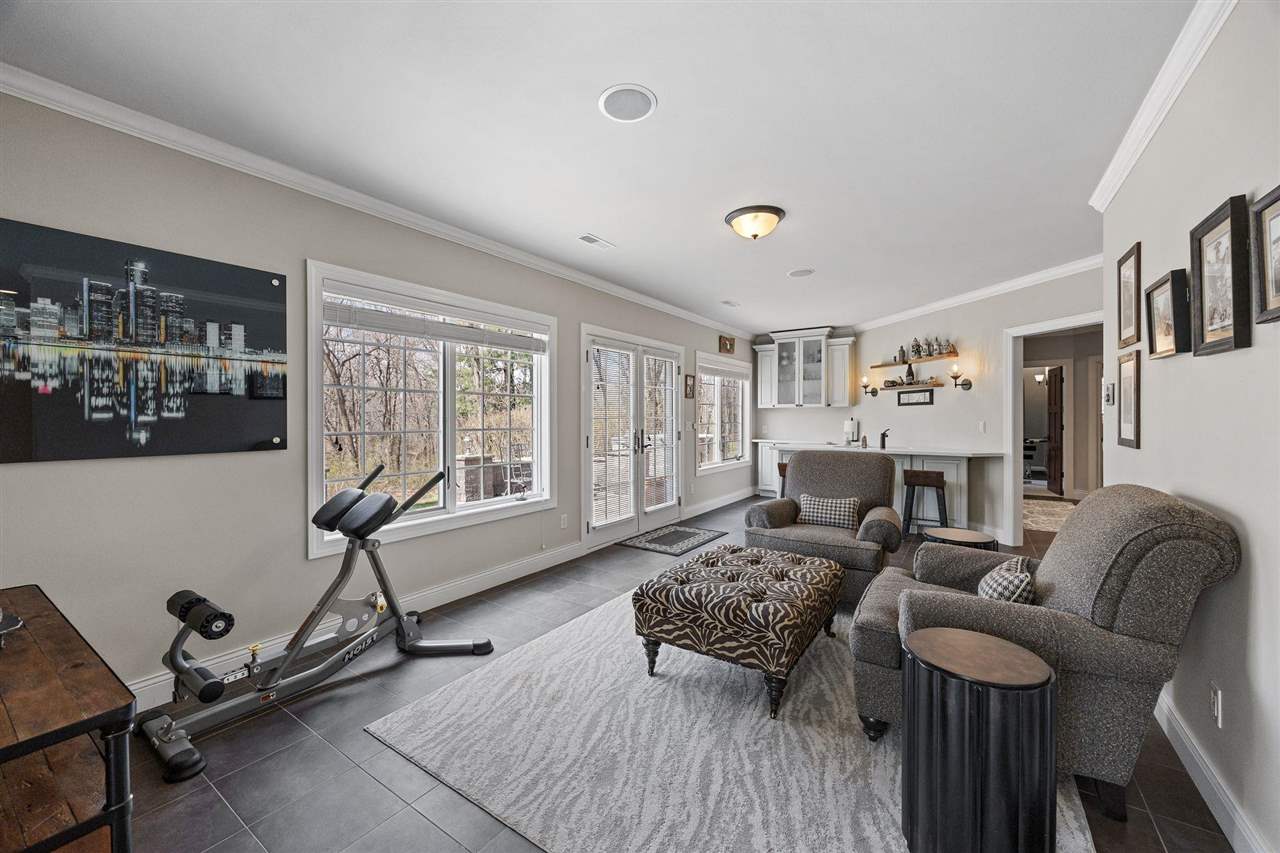 951 Highland Park Avenue Coralville IA 52241