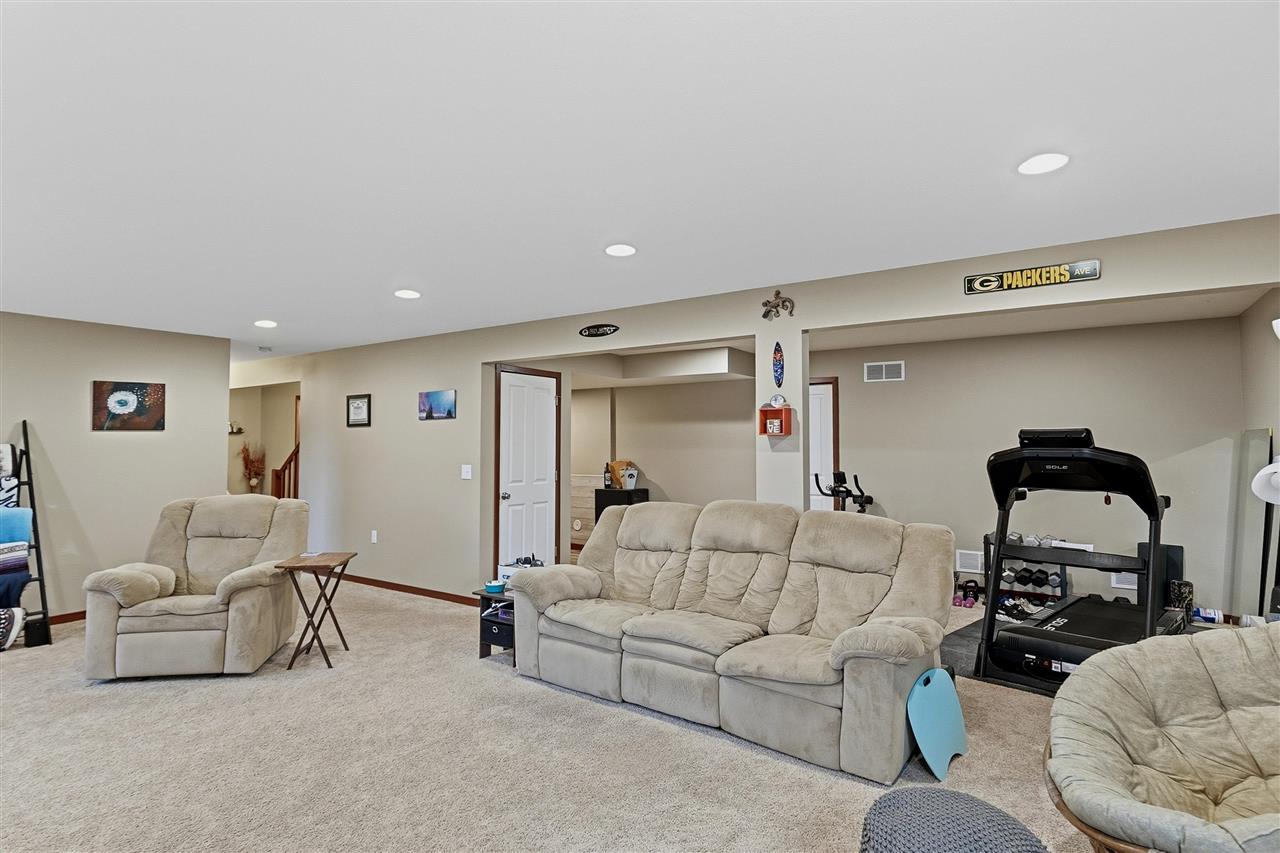 1131 Ryan Circle Coralville IA 52241