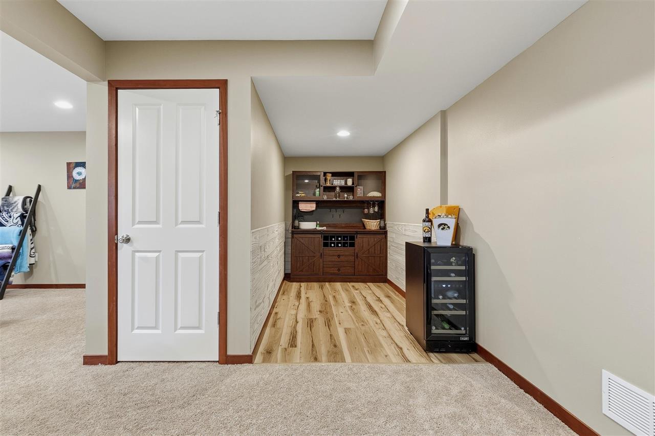 1131 Ryan Circle Coralville IA 52241