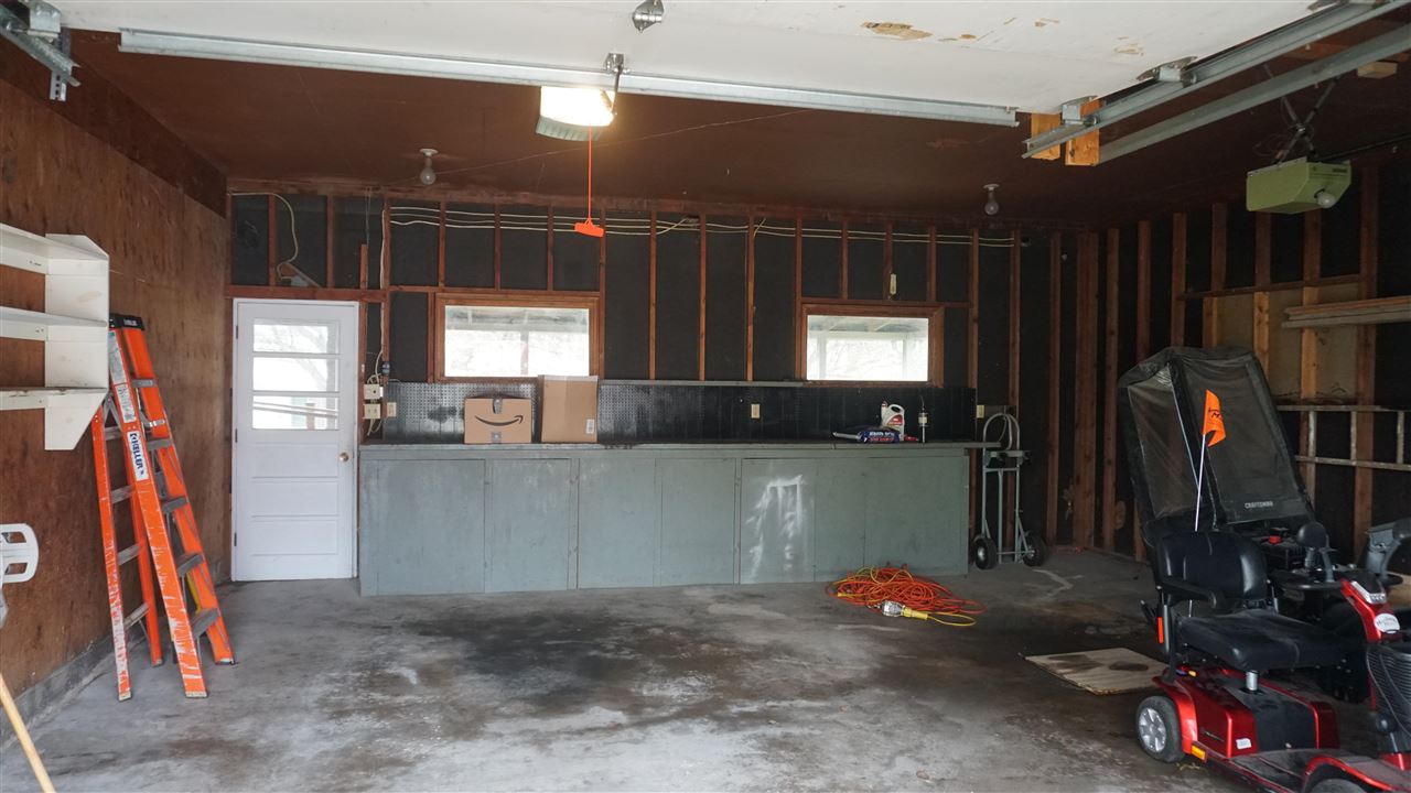 107 E Pioneer Road Lone Tree IA 52755