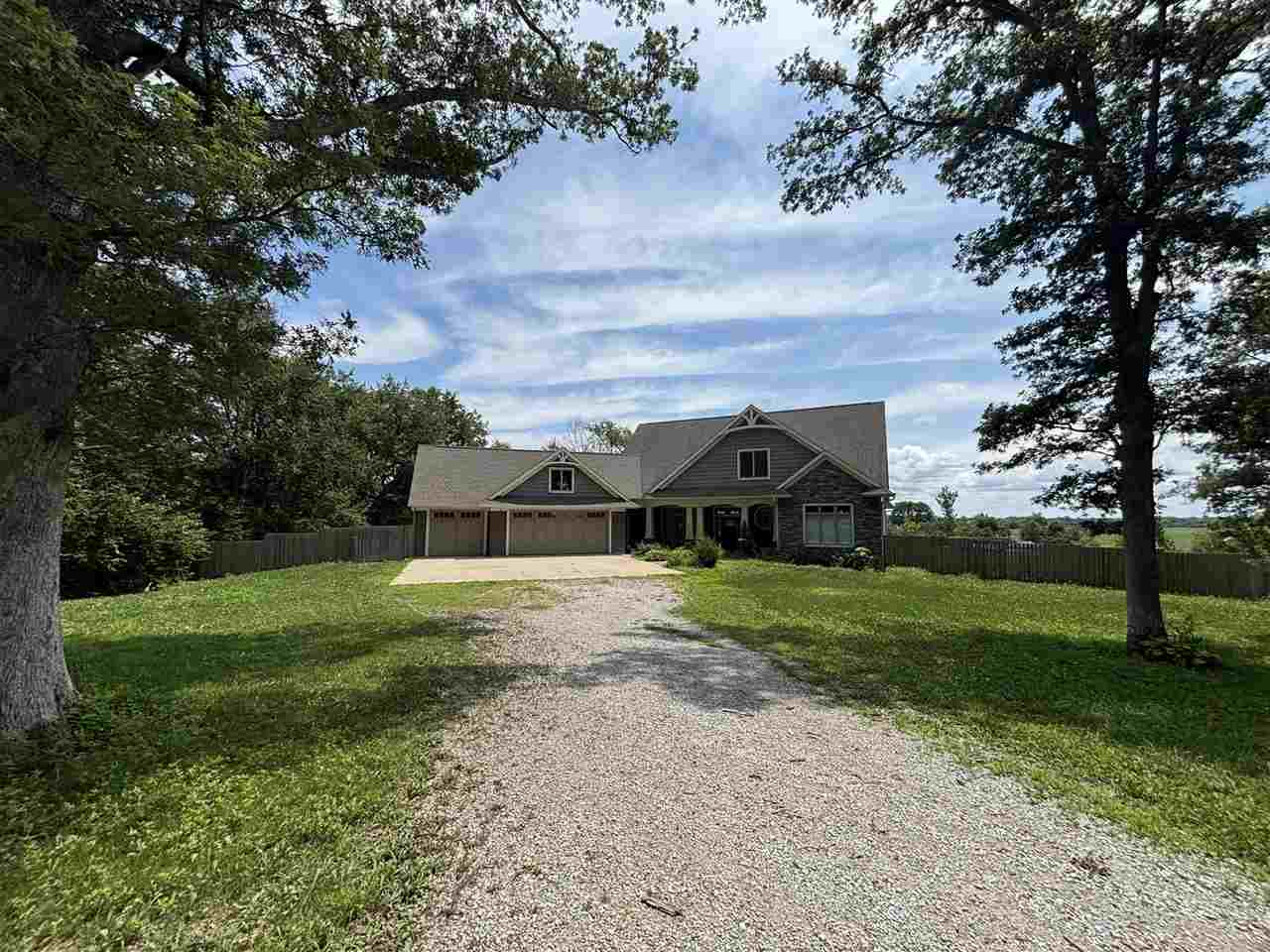 25748 Golden Pond Lane SE Lone Tree IA 52755
