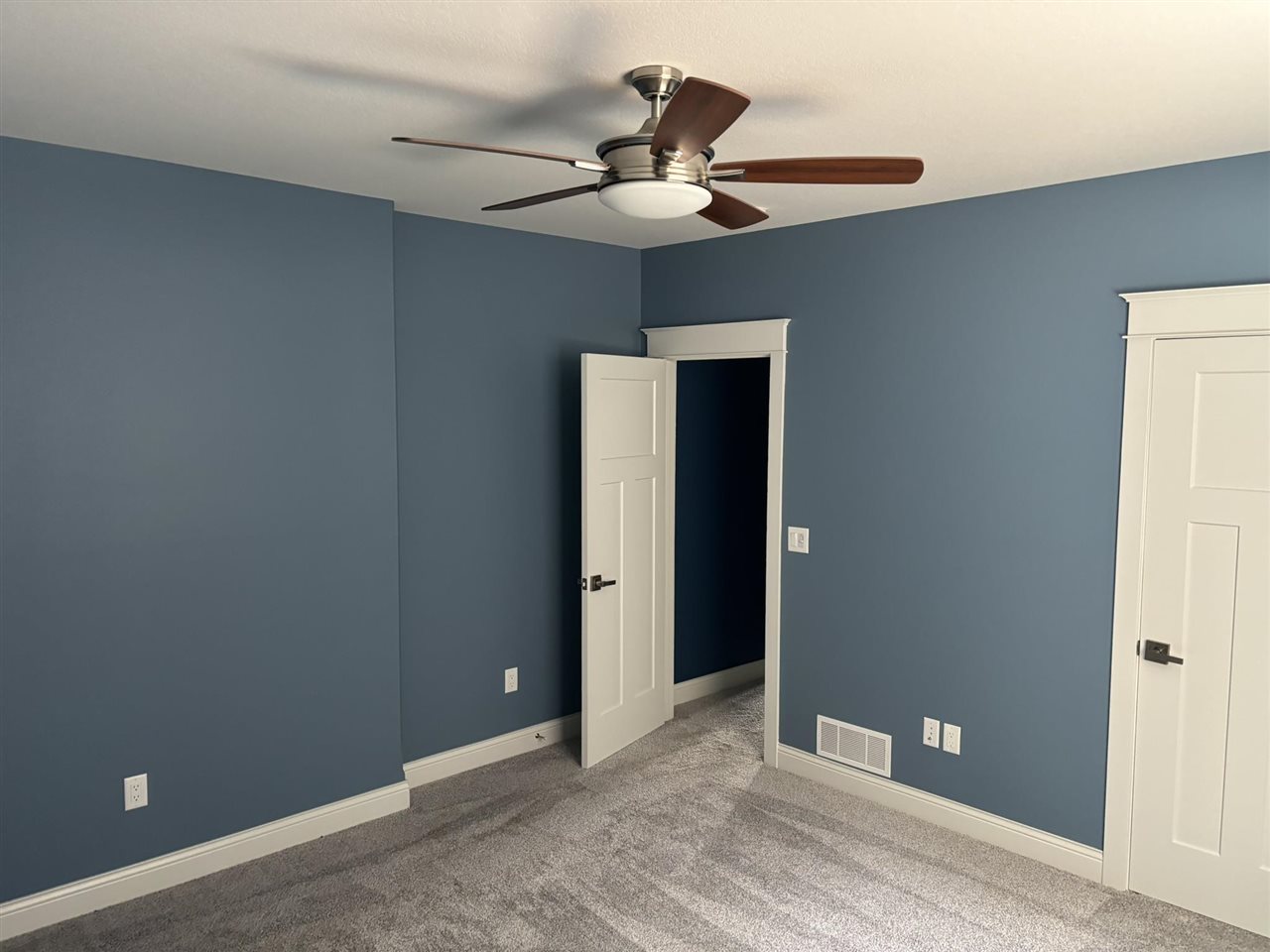 25748 Golden Pond Lane SE Lone Tree IA 52755