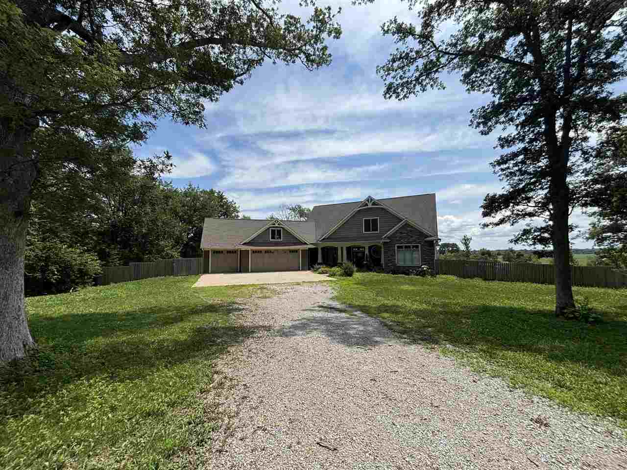 25748 Golden Pond Lane SE Lone Tree IA 52755