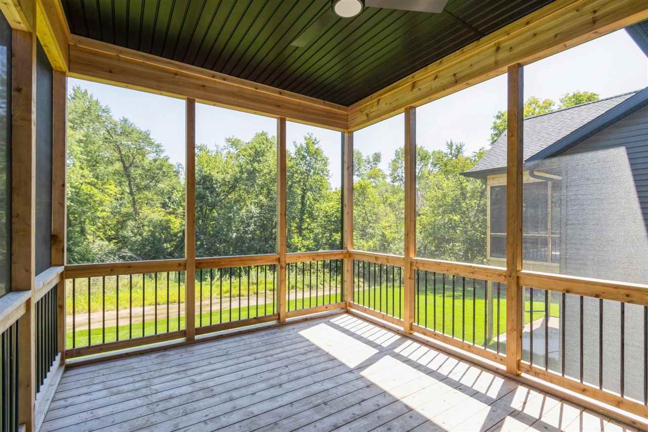 1046 Highland Trail Solon IA 52333