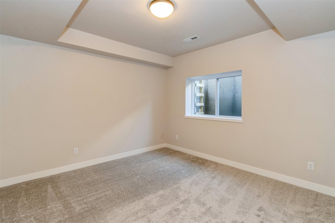 1046 Highland Trail Solon IA 52333