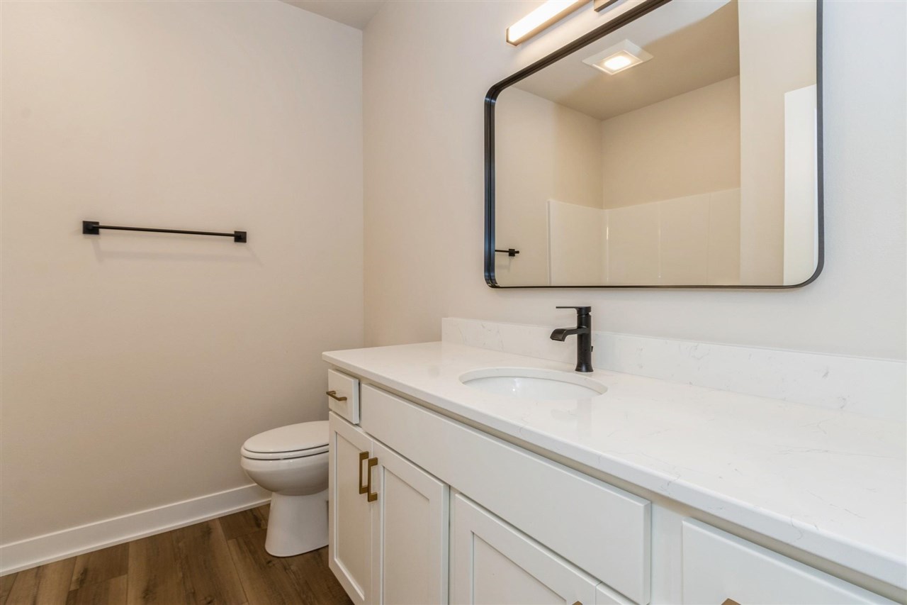 1046 Highland Trail Solon IA 52333