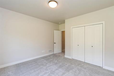 1046 Highland Trail Solon IA 52333
