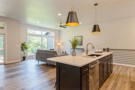 1046 Highland Trail Solon IA 52333