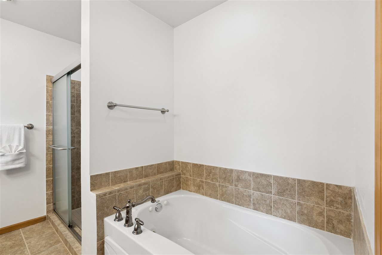 2040 Dempster Drive Coralville IA 52241