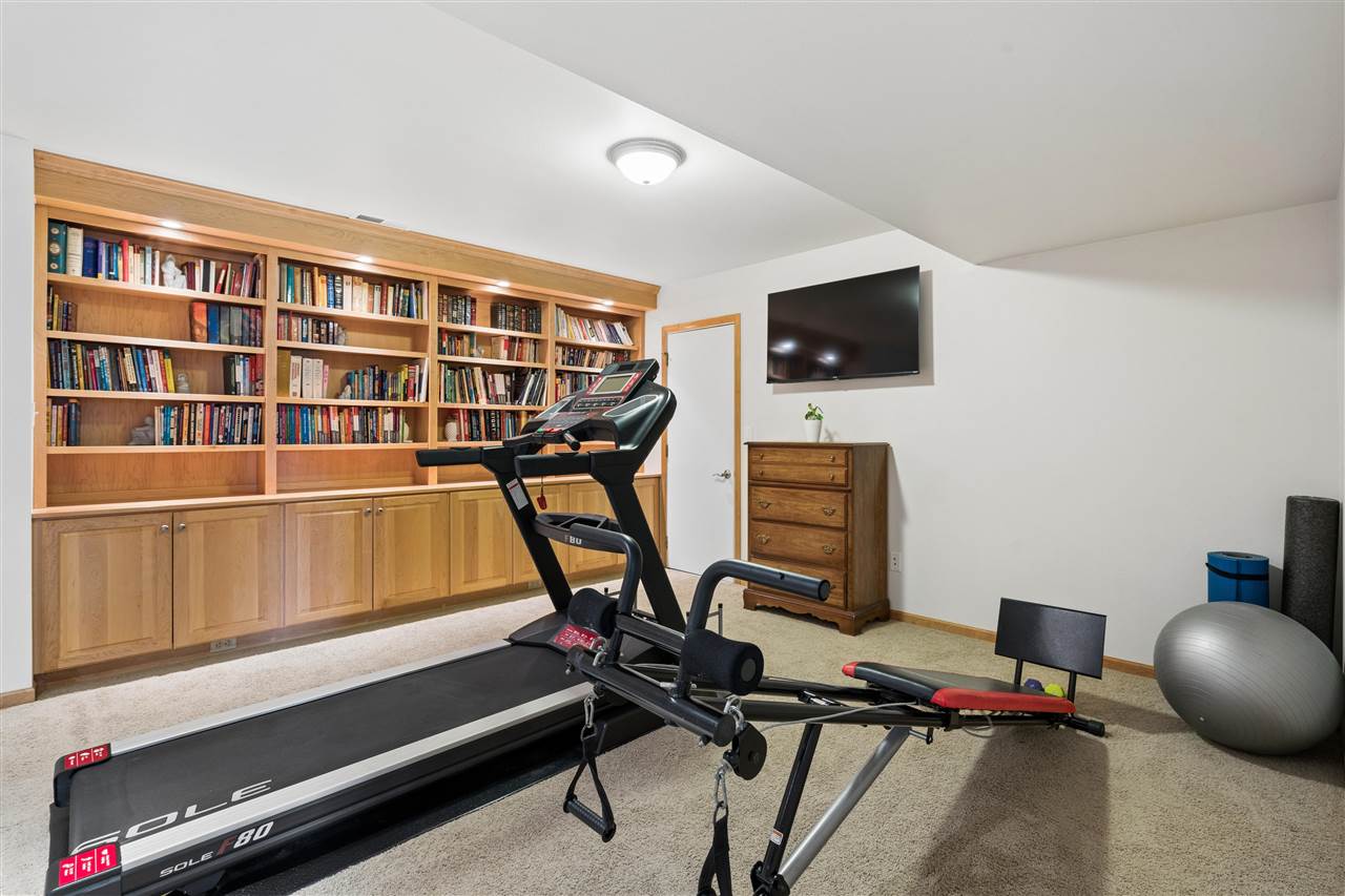 2040 Dempster Drive Coralville IA 52241