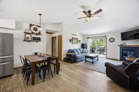 647 Andy Court North Liberty IA 52317