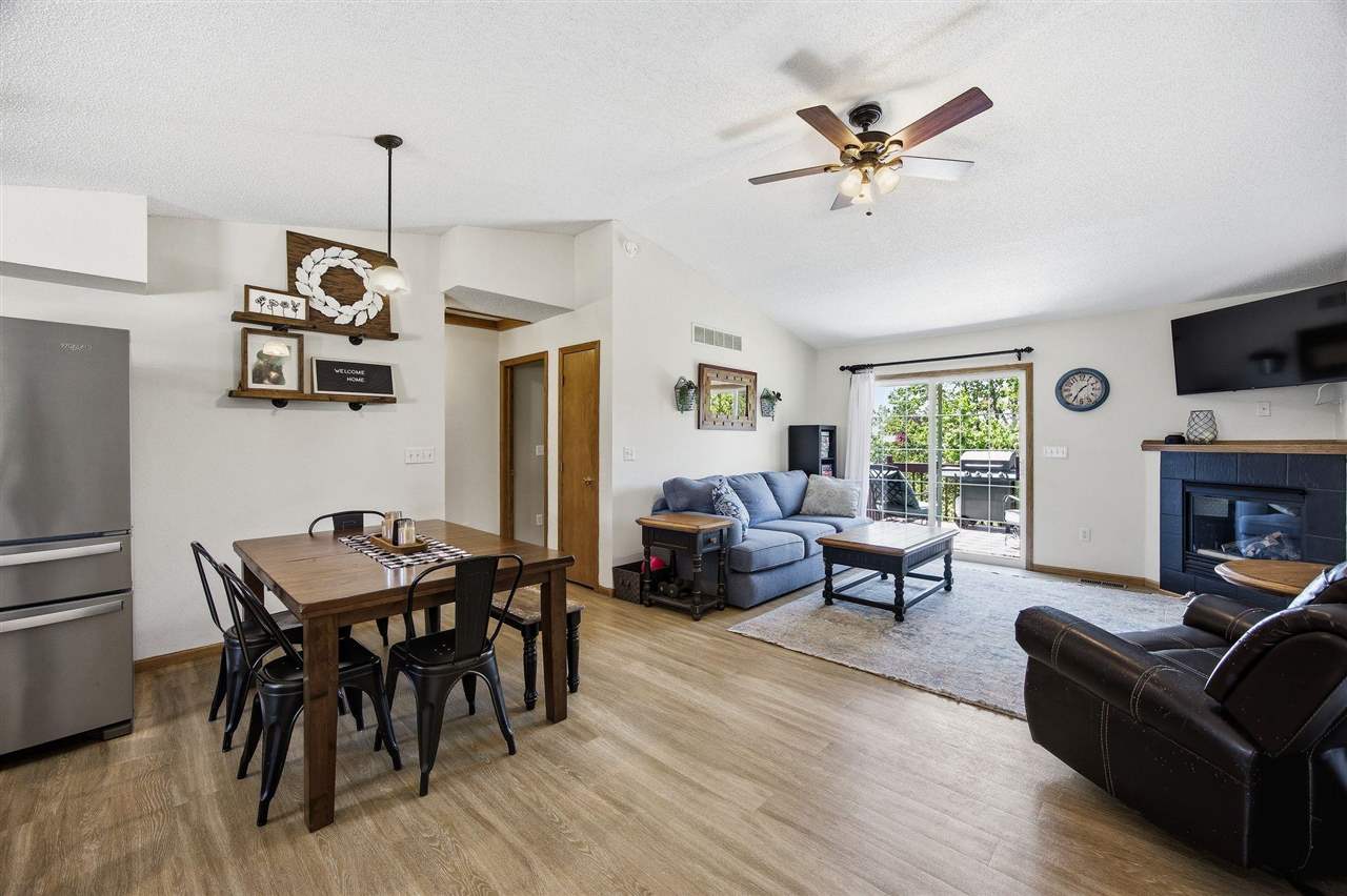 647 Andy Court North Liberty IA 52317