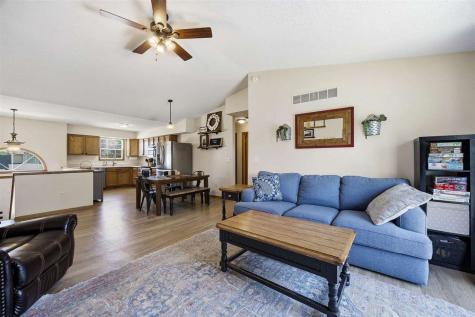 647 Andy Court North Liberty IA 52317