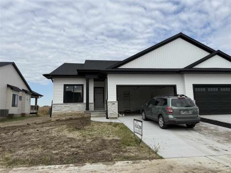 1280 Berkshire Lane North Liberty IA 52317