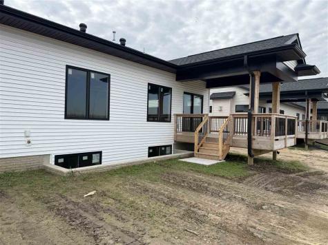 1280 Berkshire Lane North Liberty IA 52317