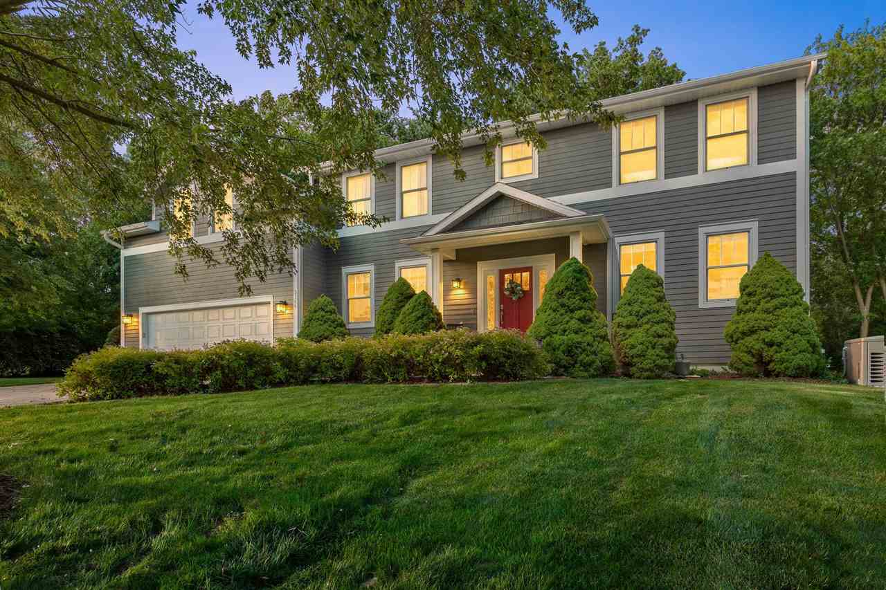 3164 Country Court Iowa City IA 52240