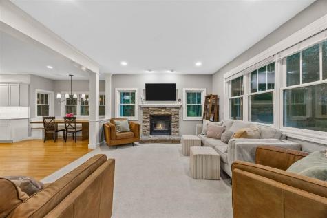 3164 Country Court Iowa City IA 52240