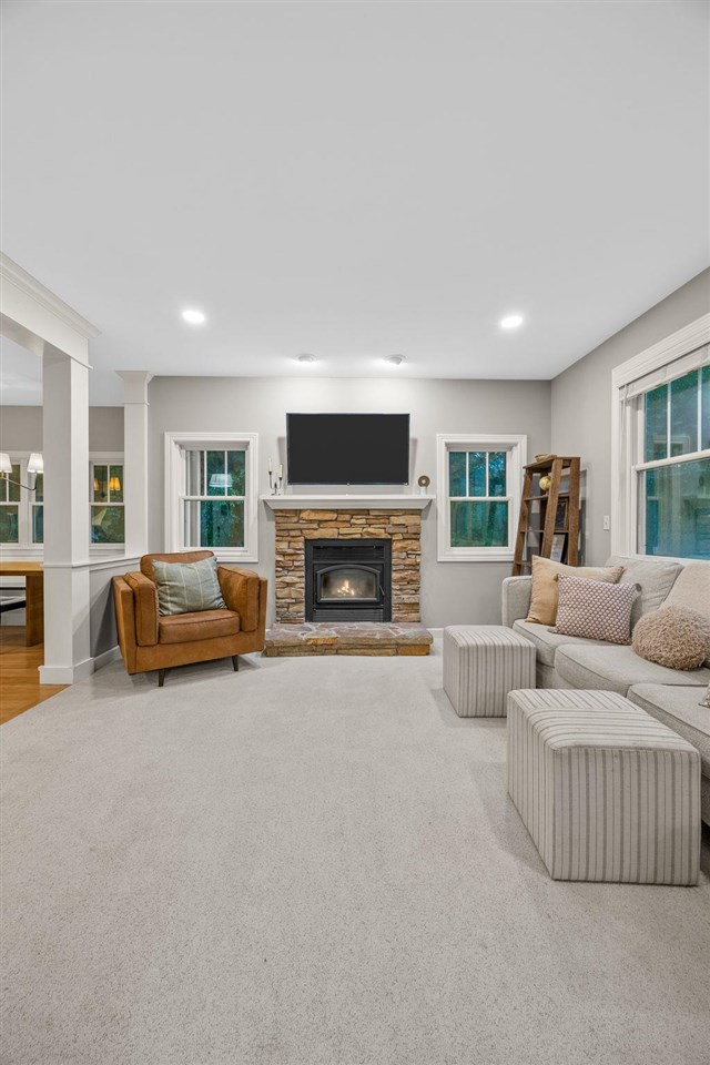 3164 Country Court Iowa City IA 52240