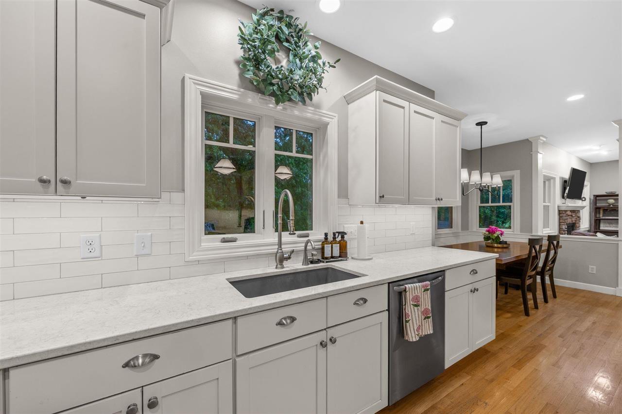 3164 Country Court Iowa City IA 52240