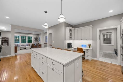 3164 Country Court Iowa City IA 52240