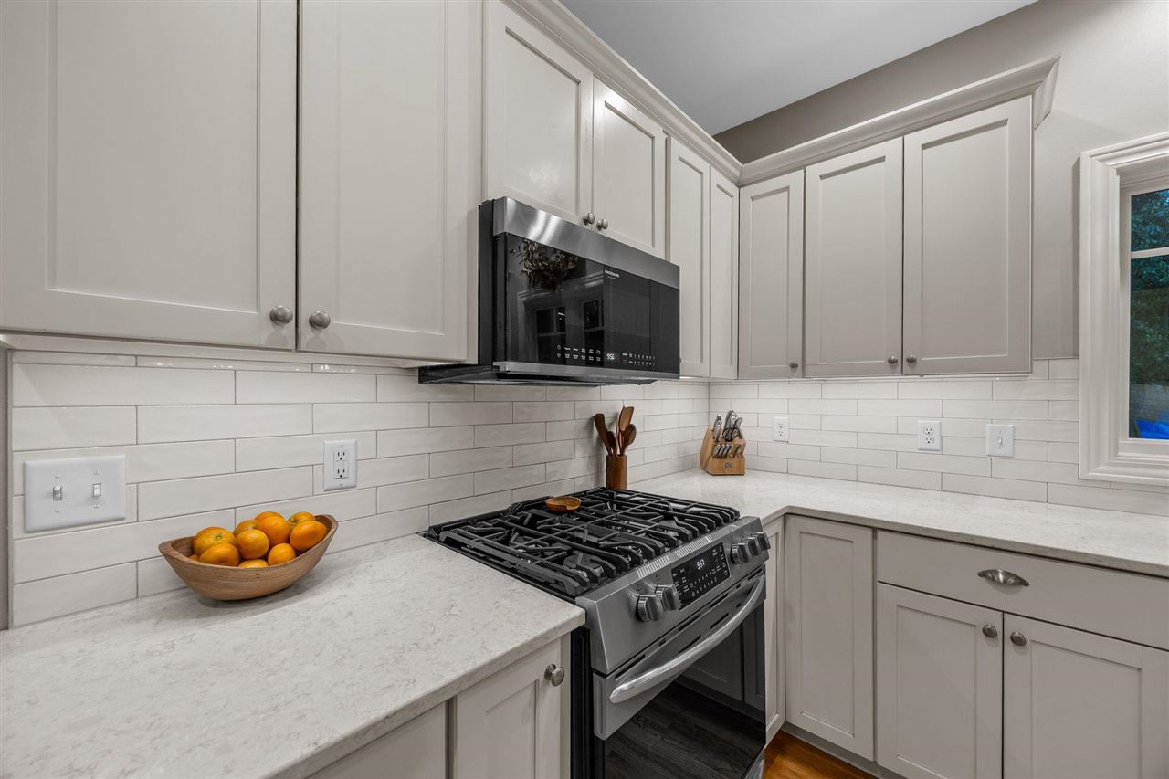 3164 Country Court Iowa City IA 52240