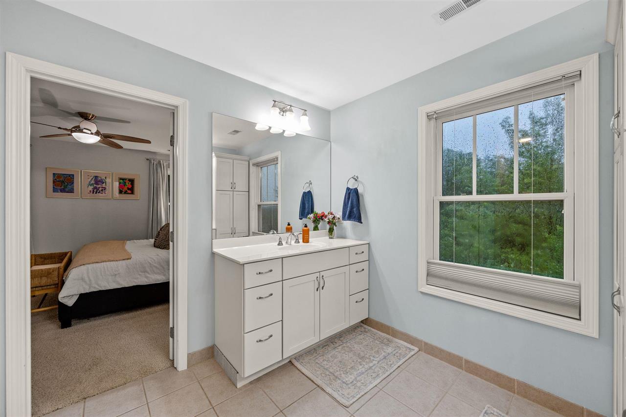 3164 Country Court Iowa City IA 52240