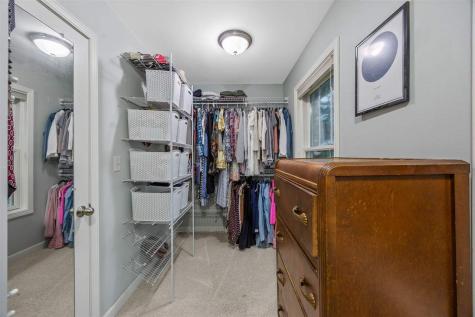 3164 Country Court Iowa City IA 52240