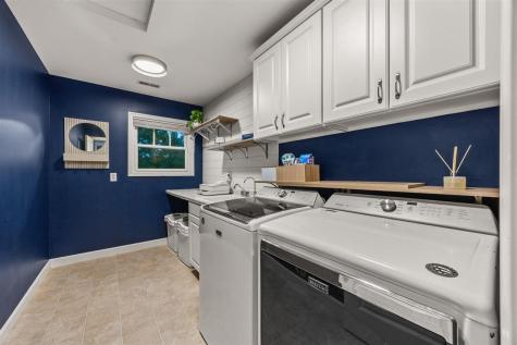 3164 Country Court Iowa City IA 52240