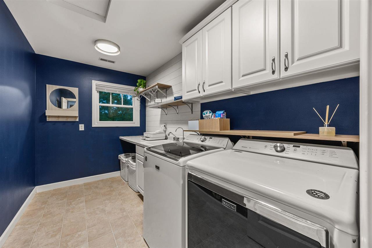 3164 Country Court Iowa City IA 52240
