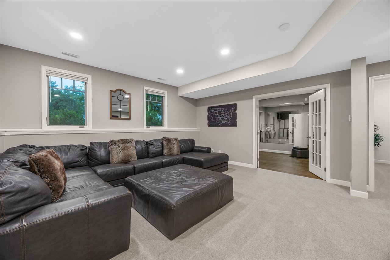 3164 Country Court Iowa City IA 52240