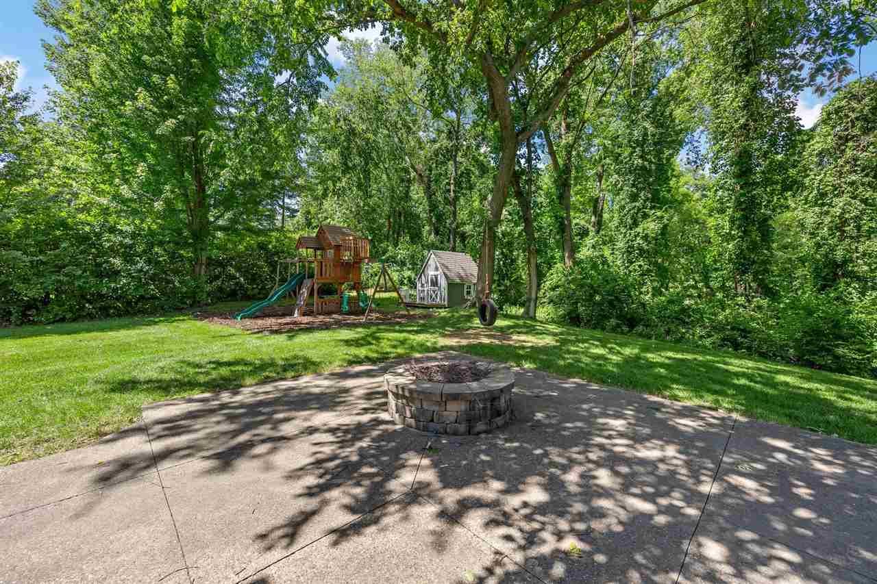 3164 Country Court Iowa City IA 52240
