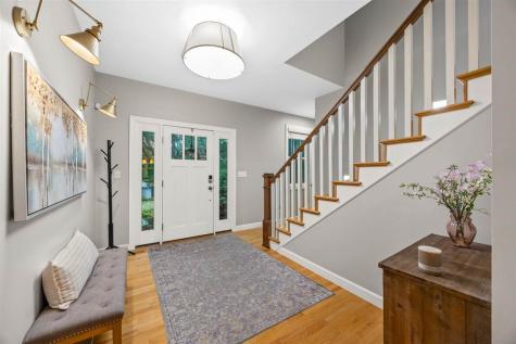 3164 Country Court Iowa City IA 52240