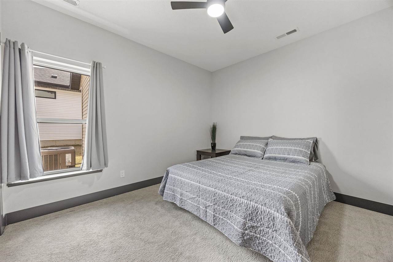 3060 Sunflower Street Ely IA 52227