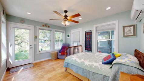 1135 Howell Street Iowa City IA 52240