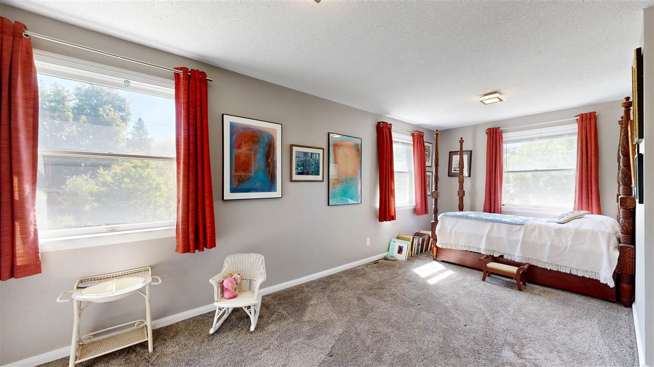 1135 Howell Street Iowa City IA 52240