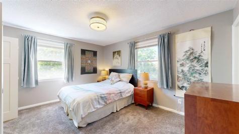 1135 Howell Street Iowa City IA 52240