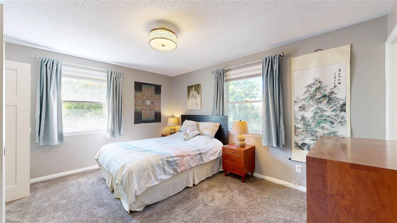 1135 Howell Street Iowa City IA 52240