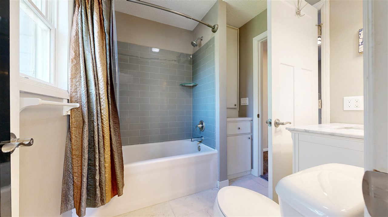 1135 Howell Street Iowa City IA 52240
