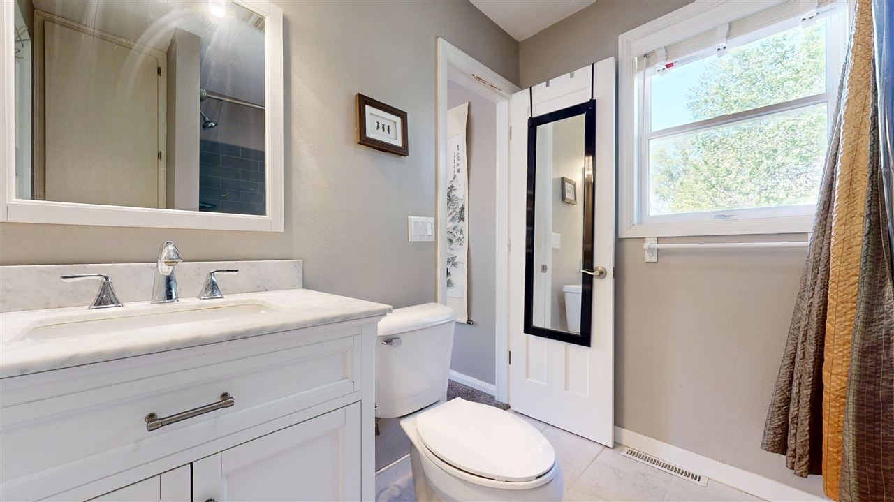 1135 Howell Street Iowa City IA 52240