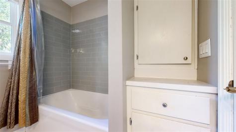 1135 Howell Street Iowa City IA 52240