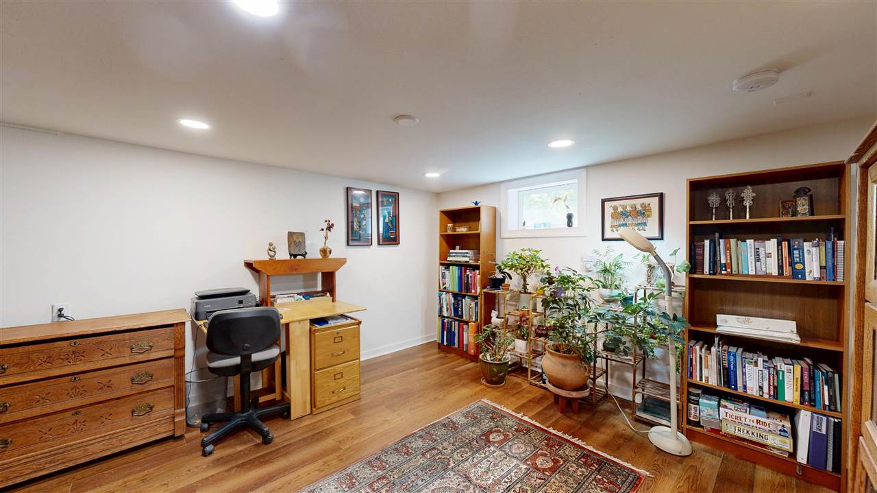 1135 Howell Street Iowa City IA 52240