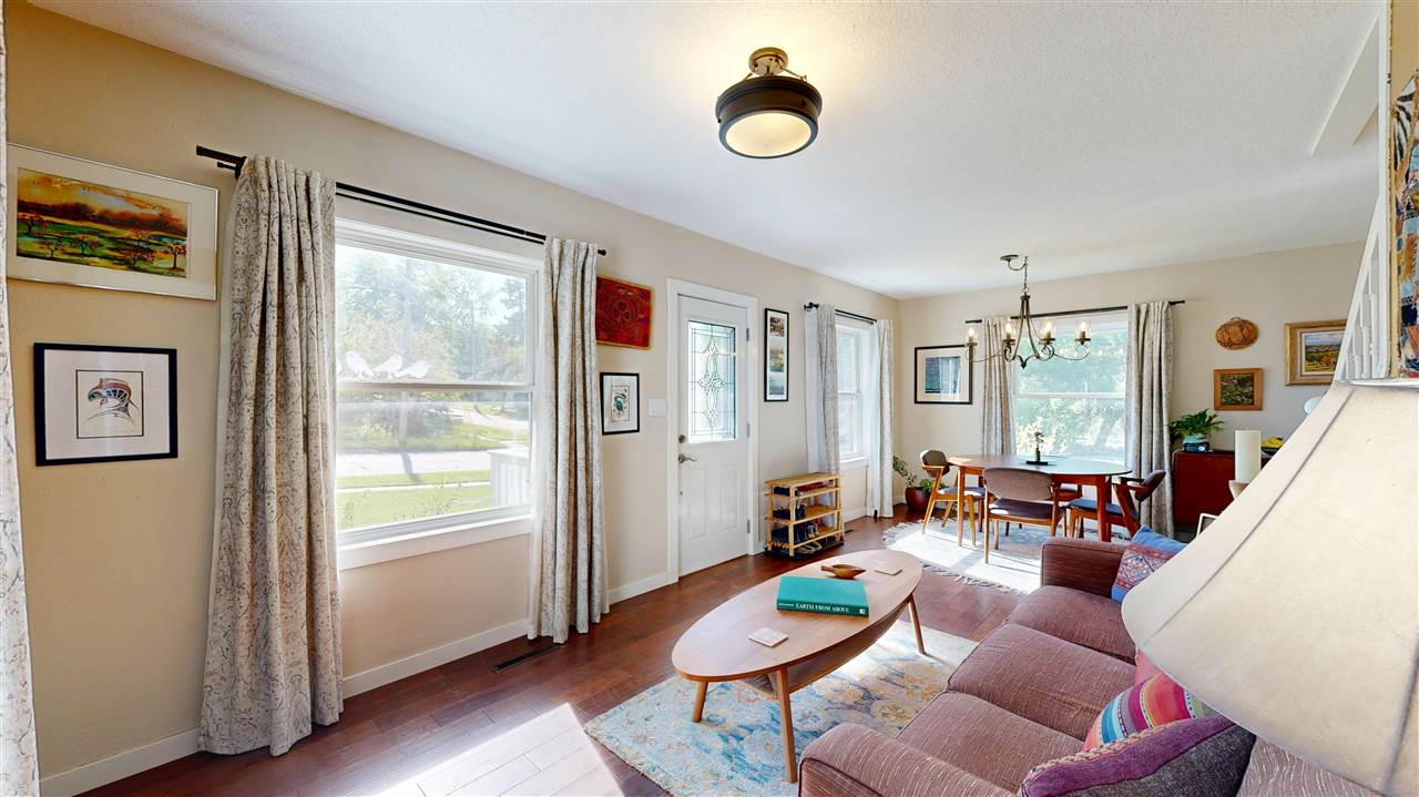 1135 Howell Street Iowa City IA 52240