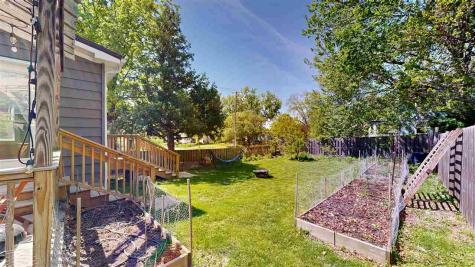 1135 Howell Street Iowa City IA 52240