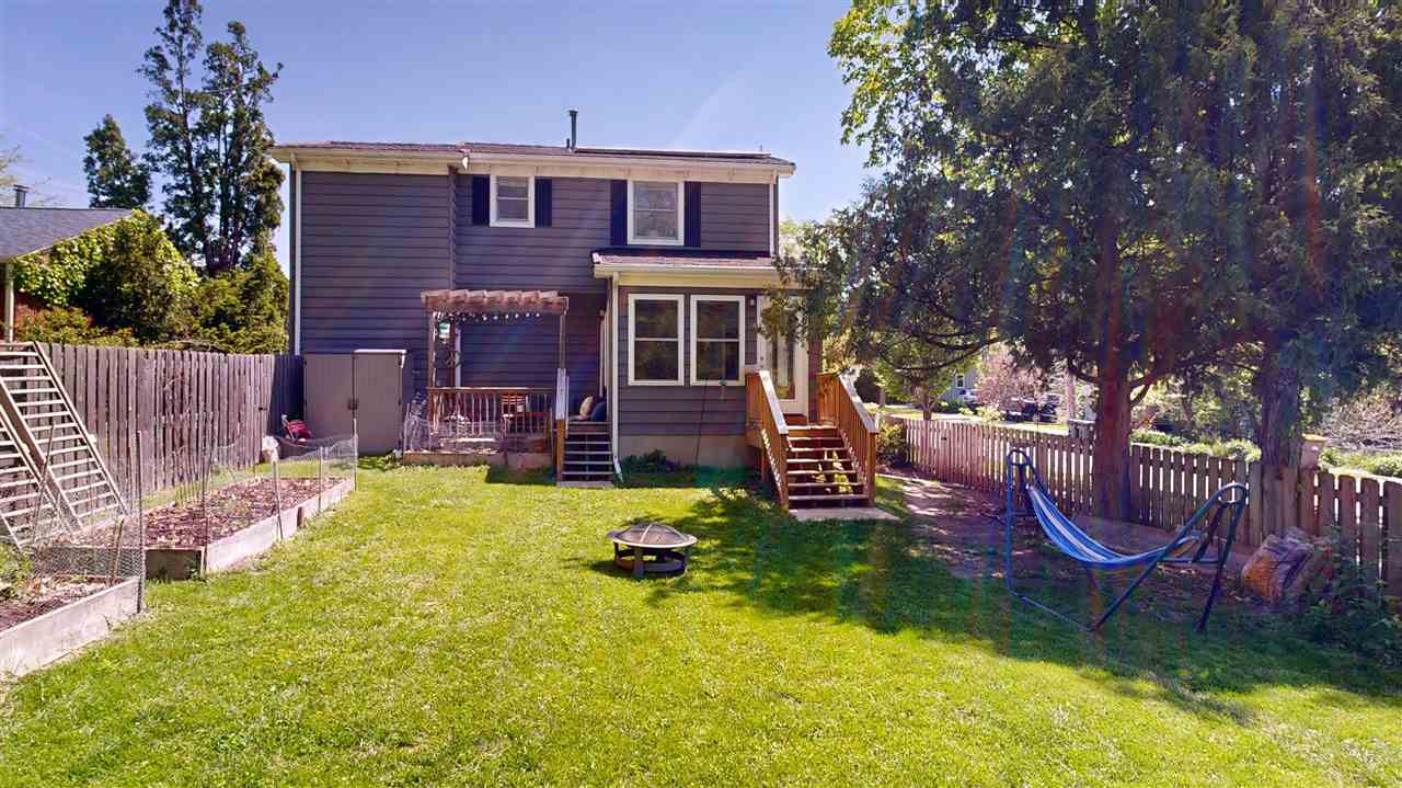 1135 Howell Street Iowa City IA 52240